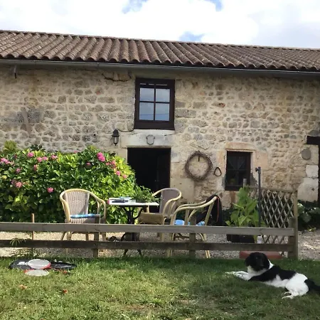 Сasa de vacaciones Les Lignons Champniers (Charente)