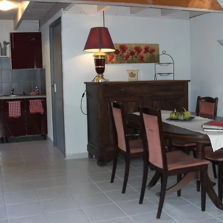 Сasa de vacaciones Les Lignons Champniers (Charente)