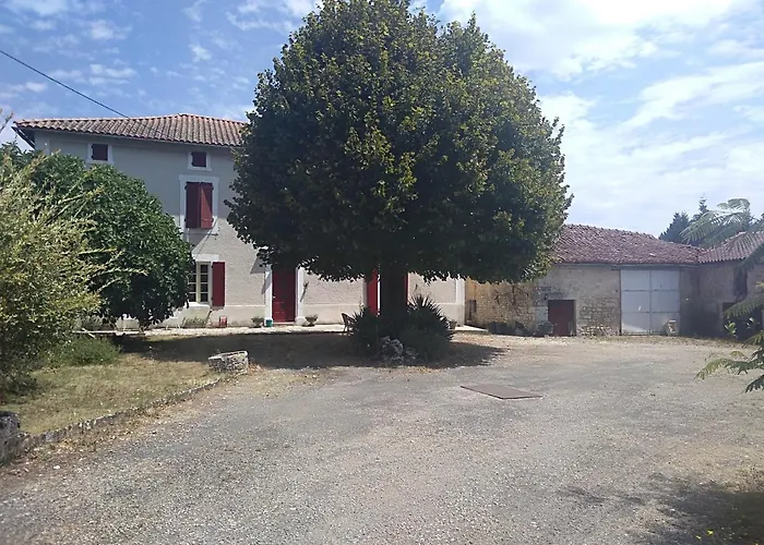 Les Lignons Casa de Férias *